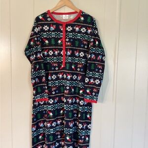 Hanna Andersson sizeXL Christmas nightgown with Santa gnomes